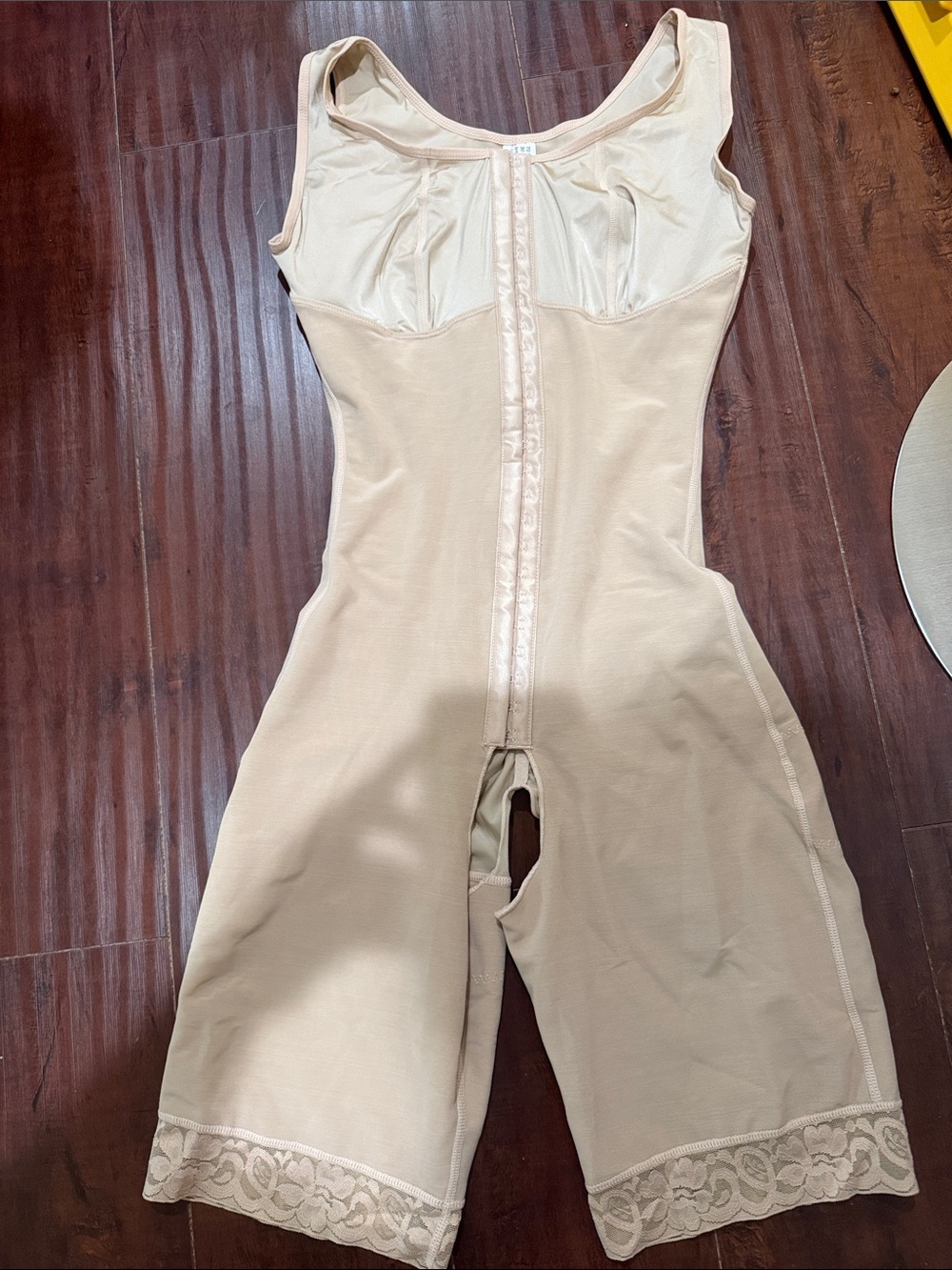 SHEIN Beige Full-Body Sculpting Bodysuit with Lace Trim